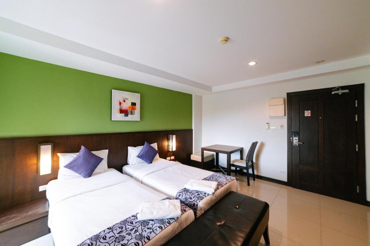 Ratana Hotel Sakdidet, Phuket Town Extérieur photo