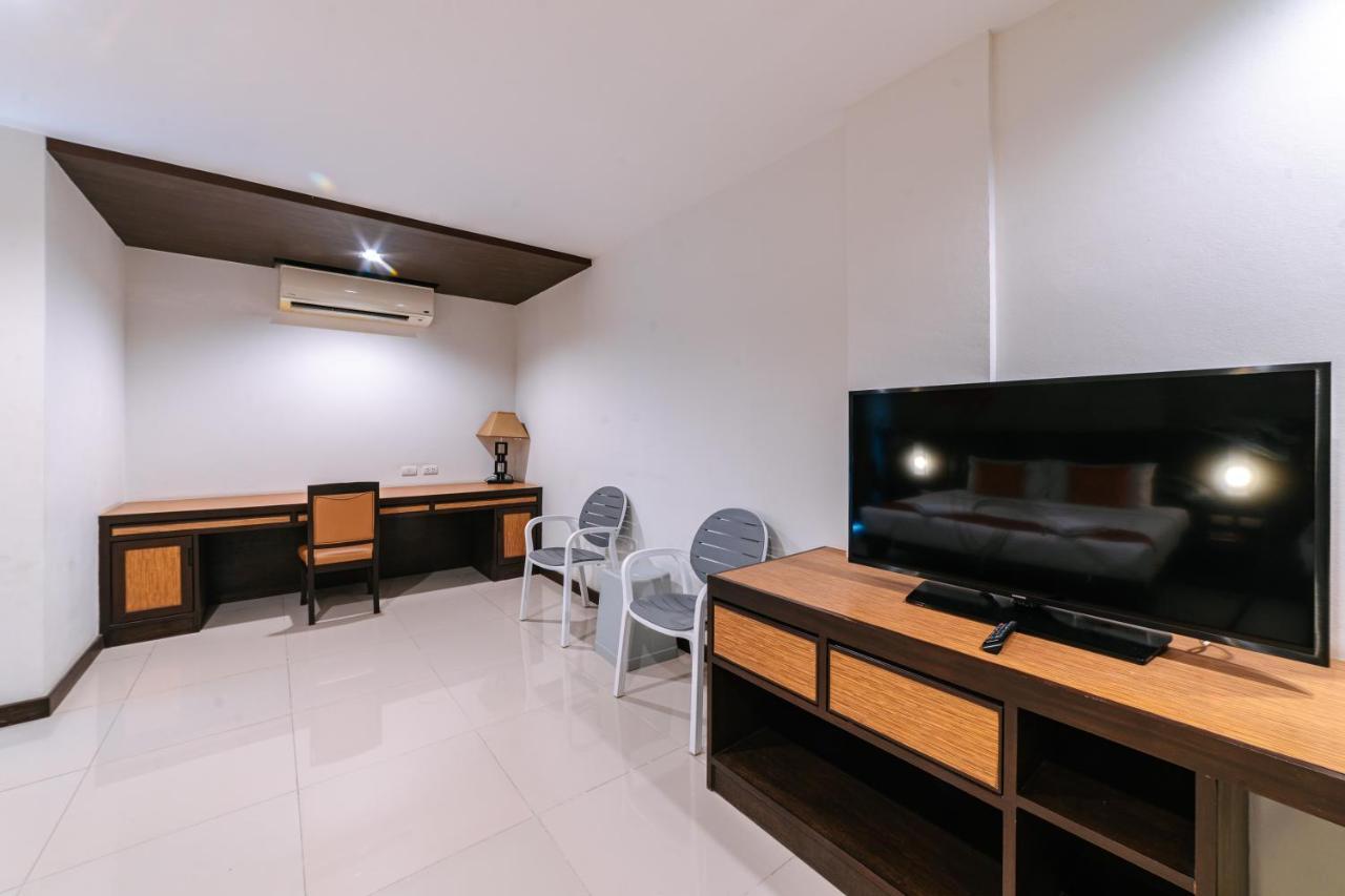 Ratana Hotel Sakdidet, Phuket Town Extérieur photo
