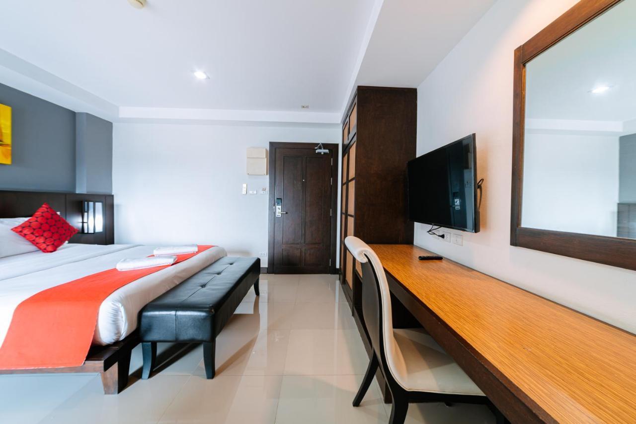 Ratana Hotel Sakdidet, Phuket Town Extérieur photo