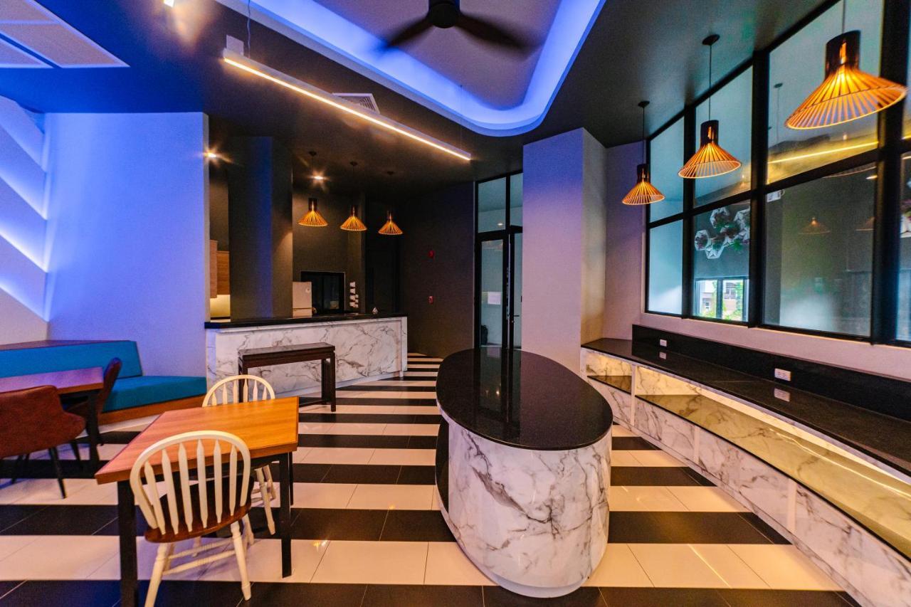 Ratana Hotel Sakdidet, Phuket Town Extérieur photo